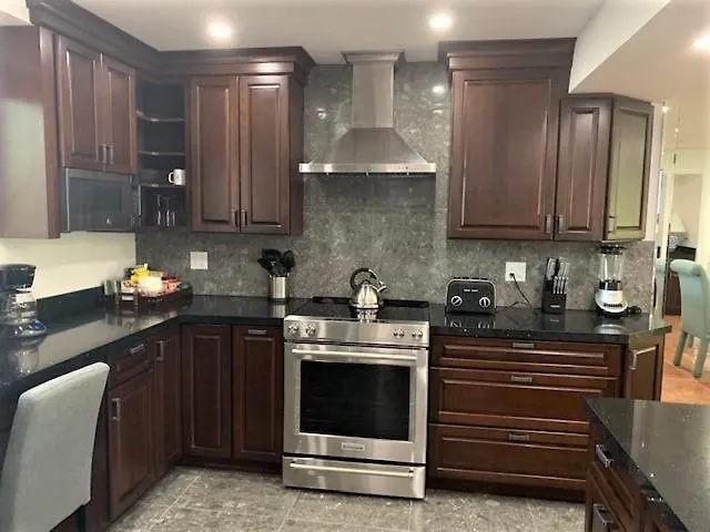 Apartment Beautifully Renovated Summer Of 2020 Come And Enjoy This Lovely Unit Key West
