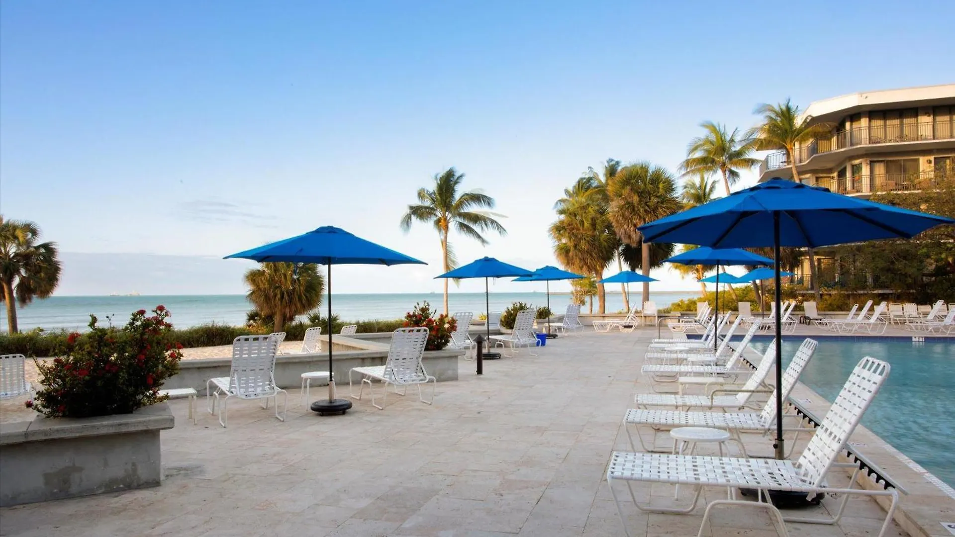 Apartment Beautifully Renovated Summer Of 2020 Come And Enjoy This Lovely Unit Key West