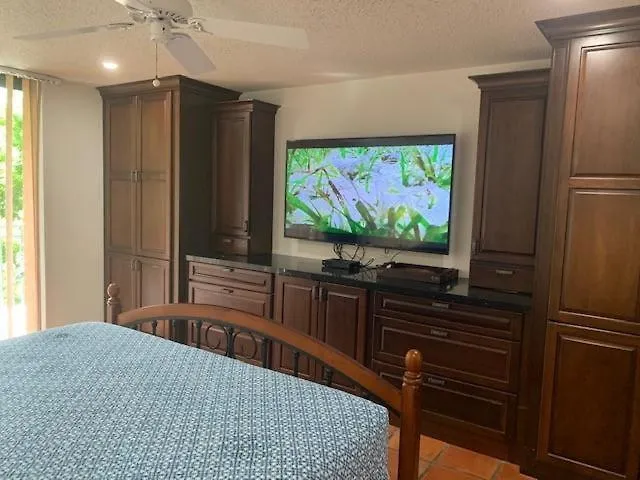 Beautifully Renovated Summer Of 2020 Come And Enjoy This Lovely Unit Key West 0*,  Stati Uniti