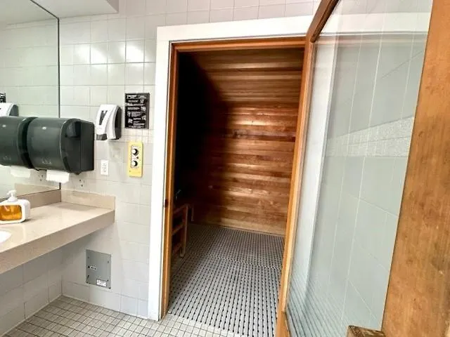 Beautifully Renovated Summer Of 2020 Come And Enjoy This Lovely Unit Key West 0*,